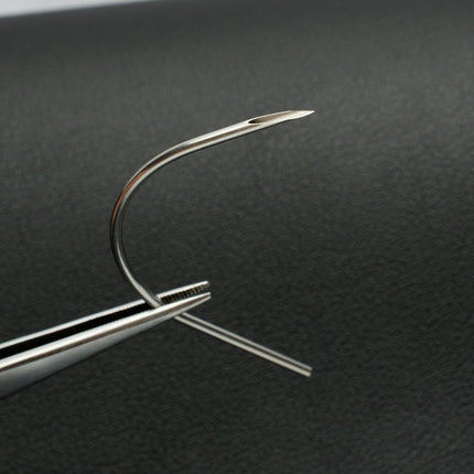 Invictus Tri-Beveled Ultra-Sharp Tips Biomedical-Grade Silicone Coated Piercing Curved Needles (50 needles per box)