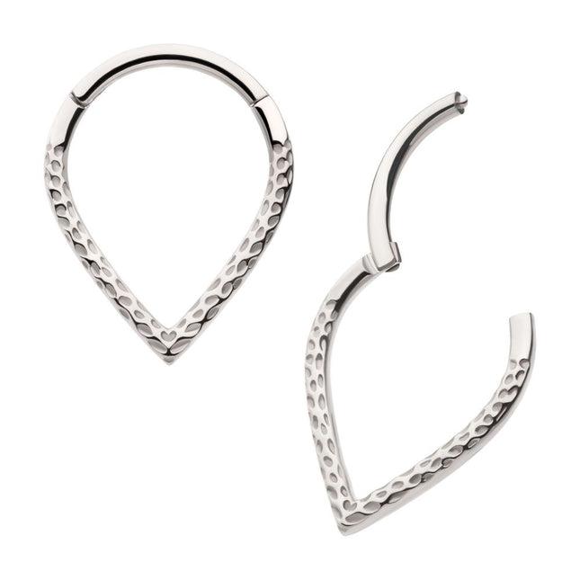 Invictus Titanium Hammered V-Shape Front Facing Hinged Segment Clicker