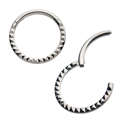 Invictus Titanium with Pyramid Design Front Facing Hinged Segment Clicker