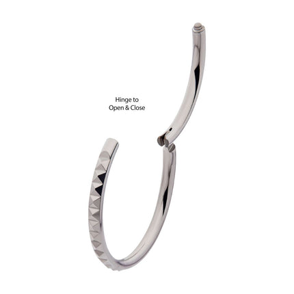 Invictus Titanium with Pyramid Design Side Facing Hinged Segment Clicker